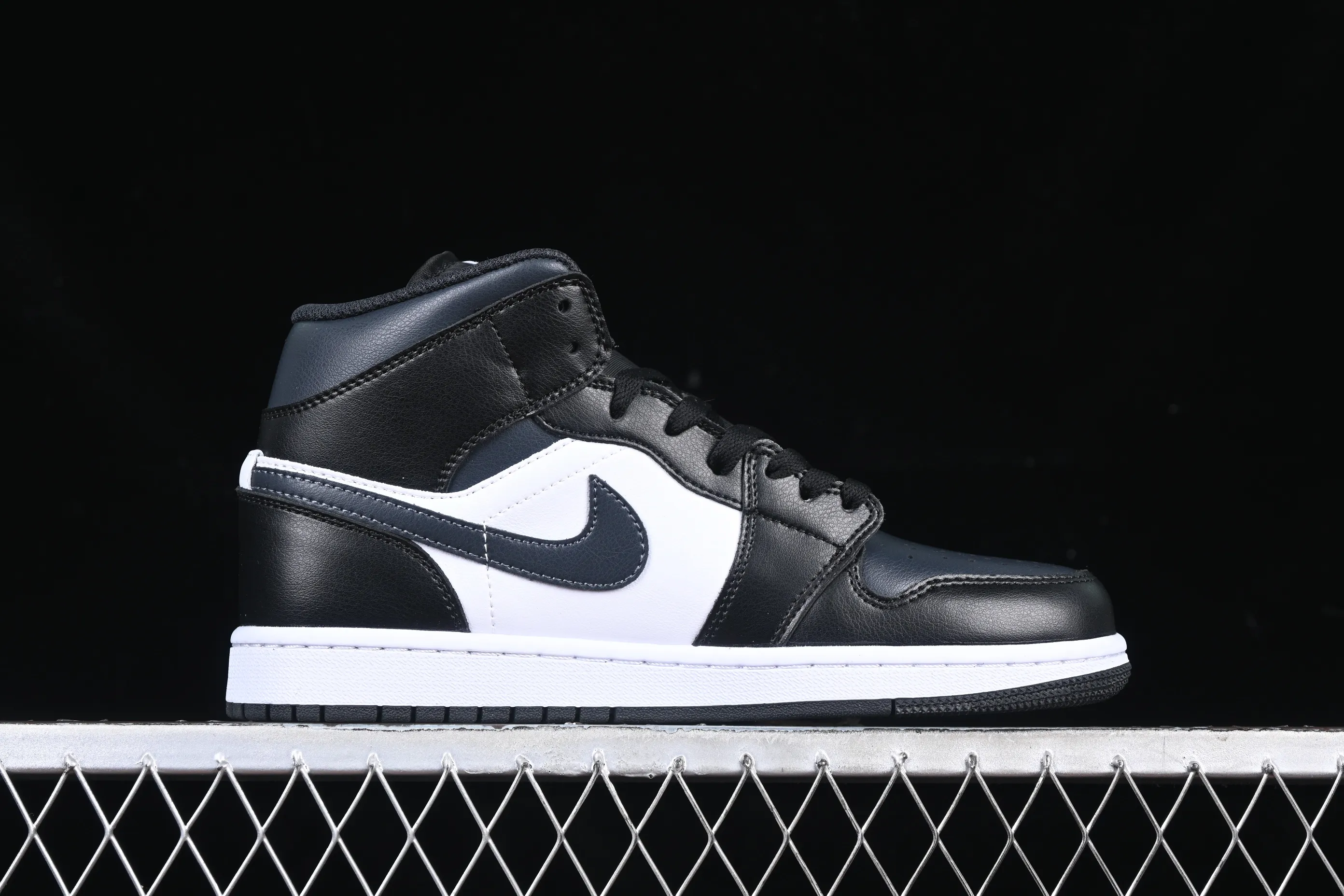 All categories Air Jordan Jordan series basketball shoes Air Jordan 1 Mid Air Jordan 1 Mid AJ1 Joe 1 black and white gray mid-top cultural and casual sneakers DQ8426-010